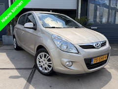 Hyundai i20 - 1.4i i-Motion Automaat Carplay Camera NAP Inruil mogelijk