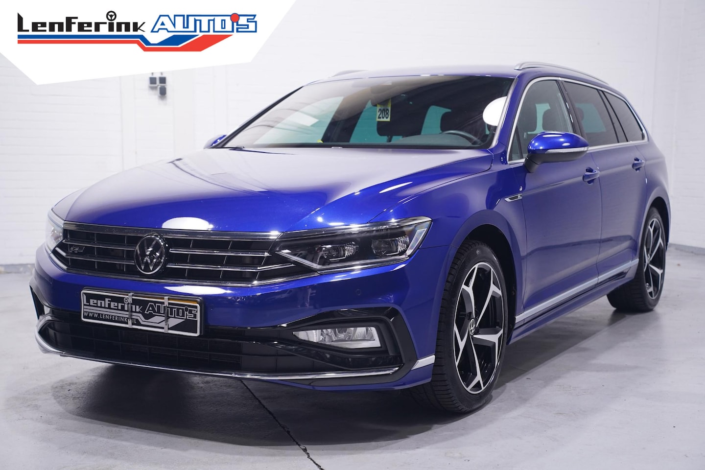 Volkswagen Passat Variant - 1.5 TSI R-Line Business + NAP IQ.Light-R-Line int. Vol leder Camera Apple Carplay Stoel- e - AutoWereld.nl