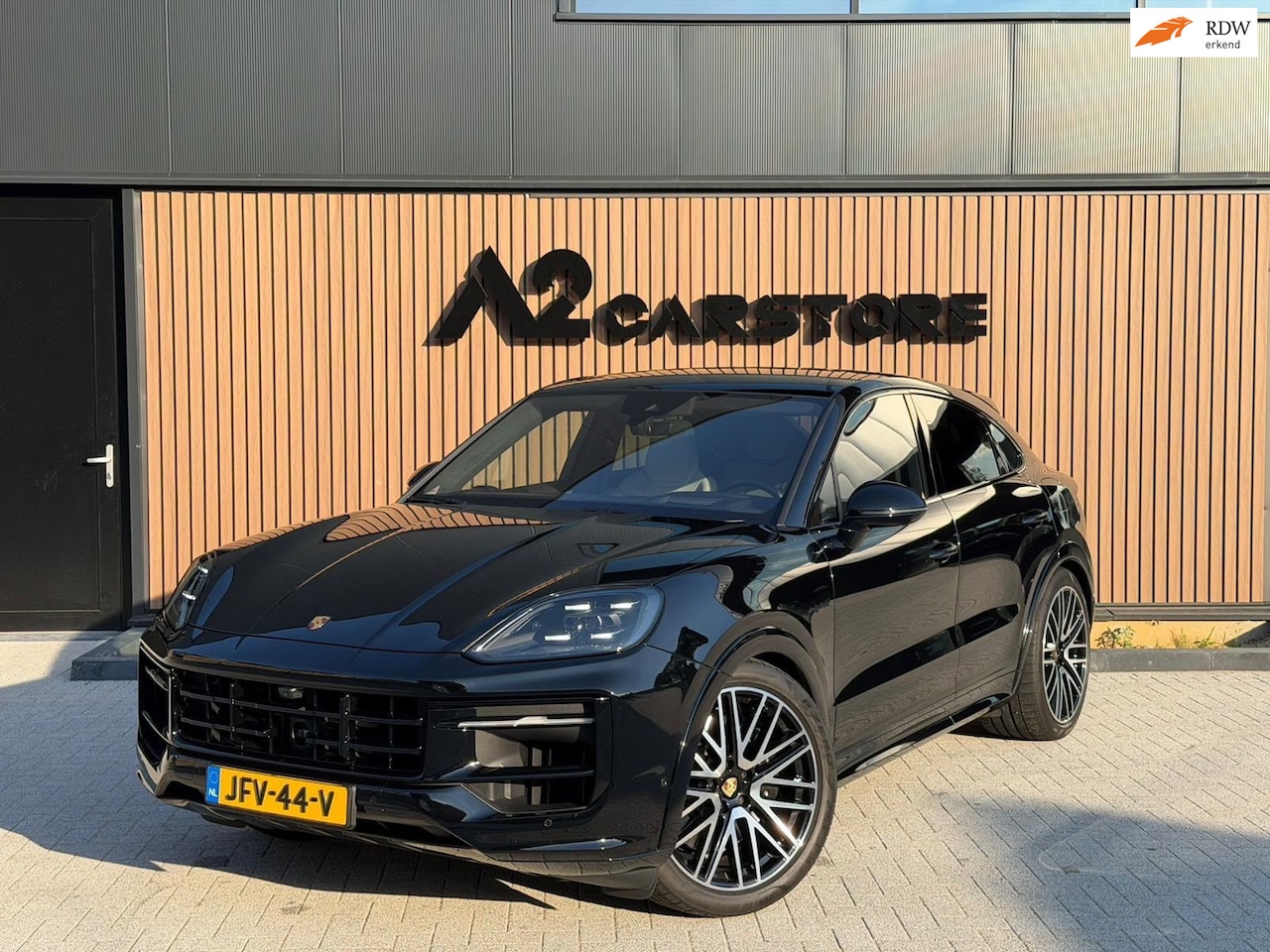 Porsche Cayenne Coupé - 3.0 S E-Hybrid 360 HEAD-UP BOSÉ SPORT 2024 - AutoWereld.nl