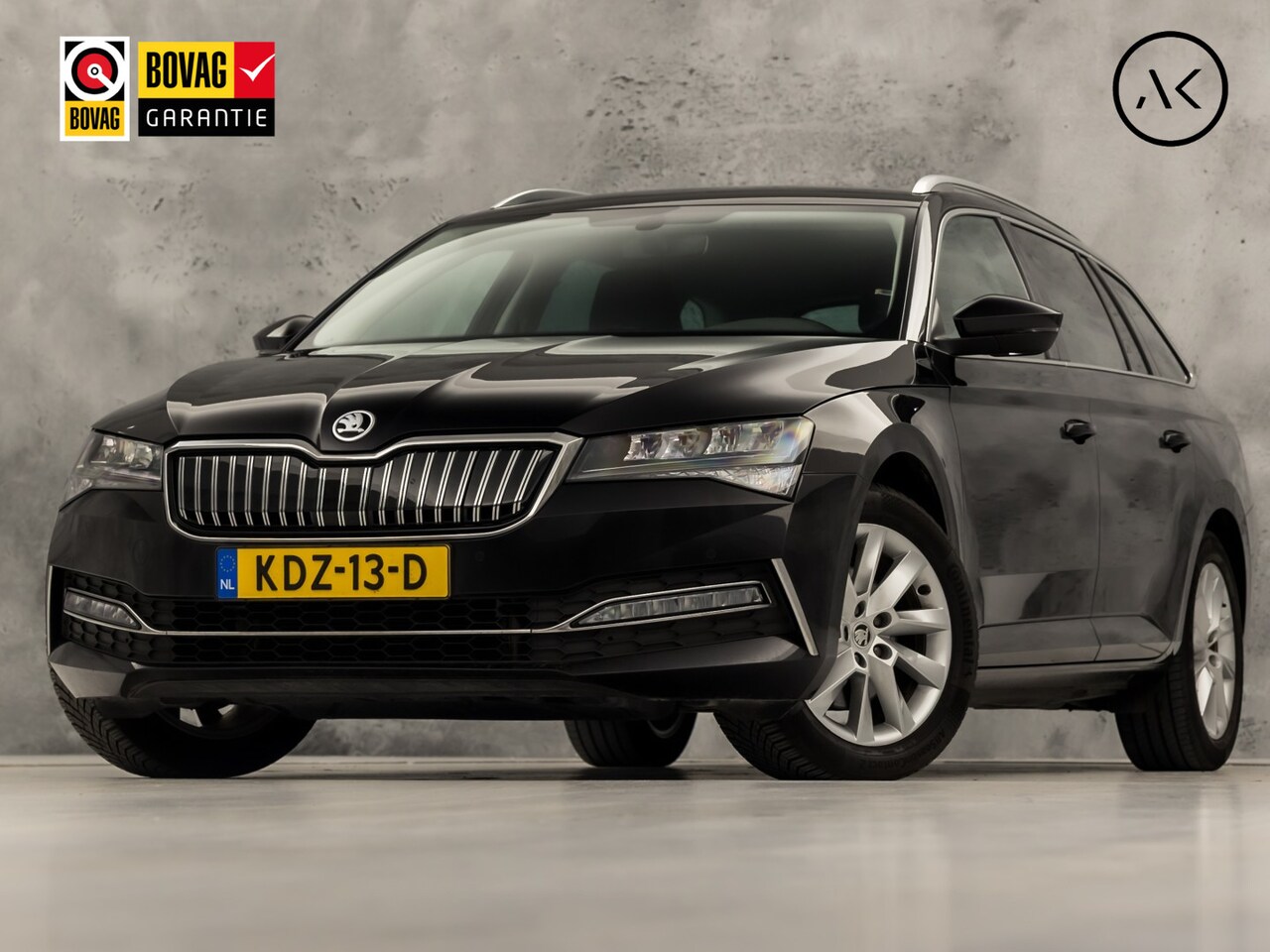 Skoda Superb Combi - 1.4 TSI iV Sport 218Pk Automaat (VIRTUAL COCKPIT, APPLE CARPLAY, GROOT NAVI, CAMERA, STOEL - AutoWereld.nl