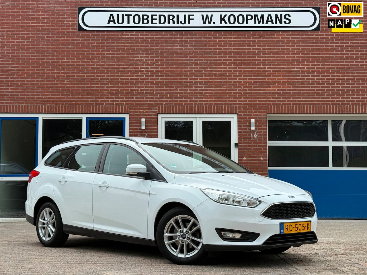 Ford Focus Wagon - 1.0 Lease Edition /Apple Carplay/Cruise - AutoWereld.nl