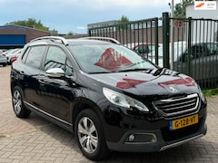 Peugeot 2008 - 1.2 PureTech Urban Cross 2e eigenaar dealer onderhouden panorama dak parkeer sensor airco