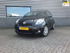 Toyota Yaris - 1.3 VVT-i | Climate Control | 6-bak |Afnb trekhaak | Zuinig | Nette staat