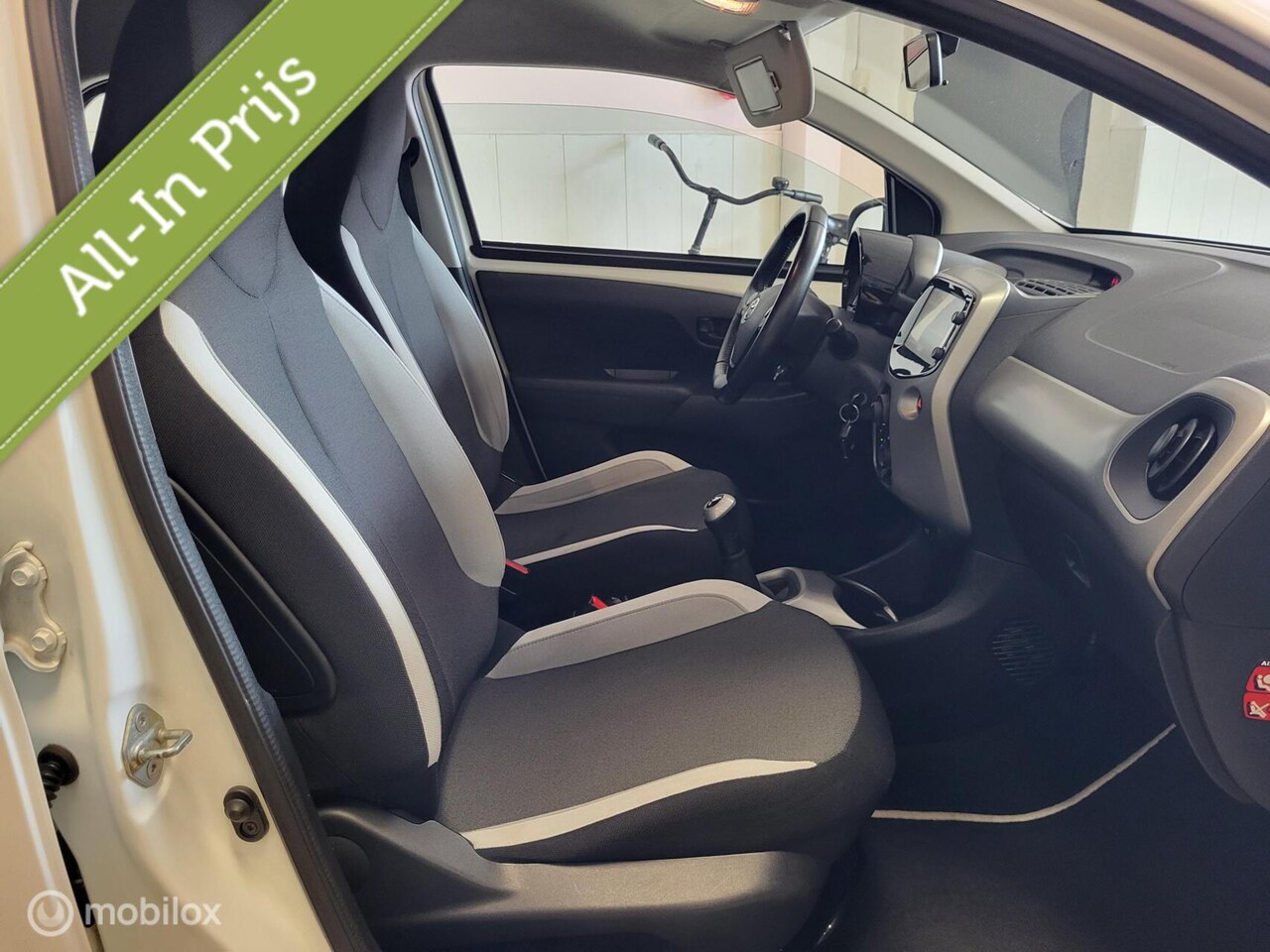 Toyota Aygo - 1.0 VVT-i x-play *NL, 1e EIG, CAMERA, RIJKLAARPRIJS!*
