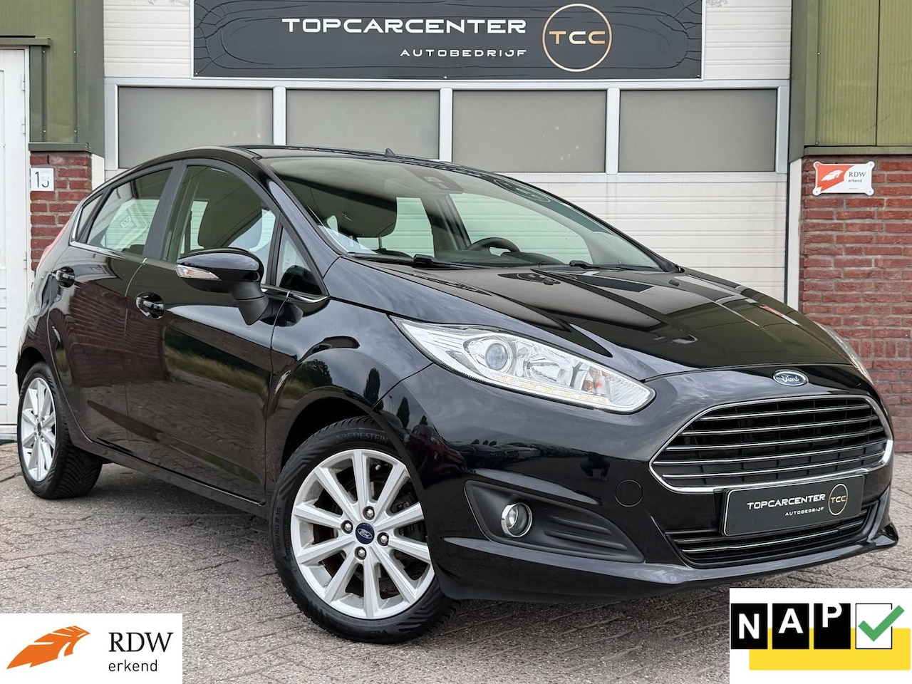 Ford Fiesta - 1.0 Titanium/CLIMA/TREKH/PARKS/BLUETH/APK/NAP - AutoWereld.nl