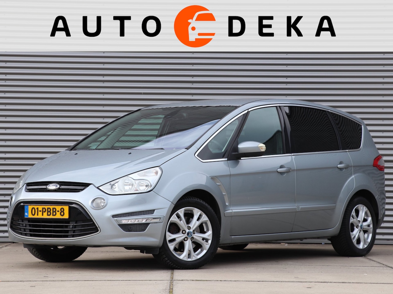 Ford S-Max - 2.0 Titanium *Dealeronderh.*Navigatie*Trekhaak* - AutoWereld.nl