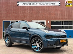 Lynk & Co 01 - 1.5/Pano/Apple carplay/Stoelverwarming/Zwarte hemel/360/