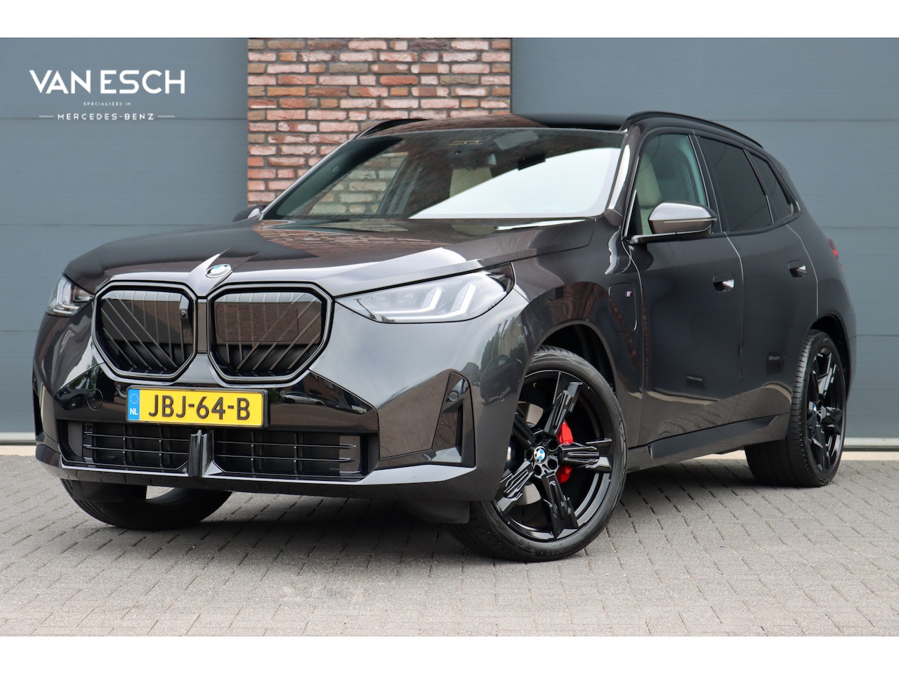 BMW X3 - 30e xDrive M-Sport Pro | Panoramadak | Memory | Stoelventilatie | Surround Camera | HUD | - AutoWereld.nl