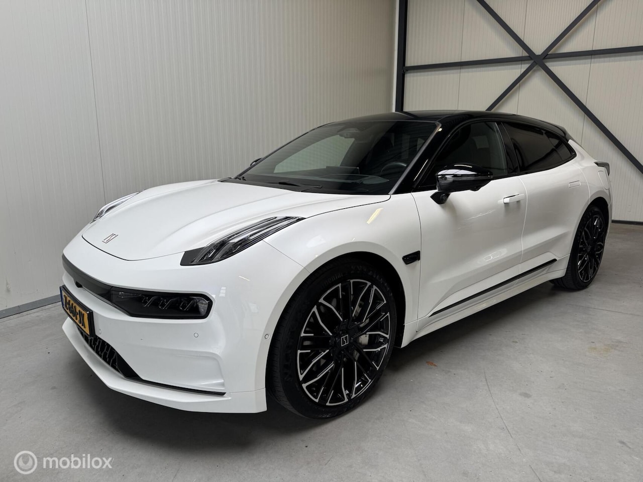 ZEEKR 001 - AWD Privilege 100 kWh AWD Privilege 100 kWh - AutoWereld.nl