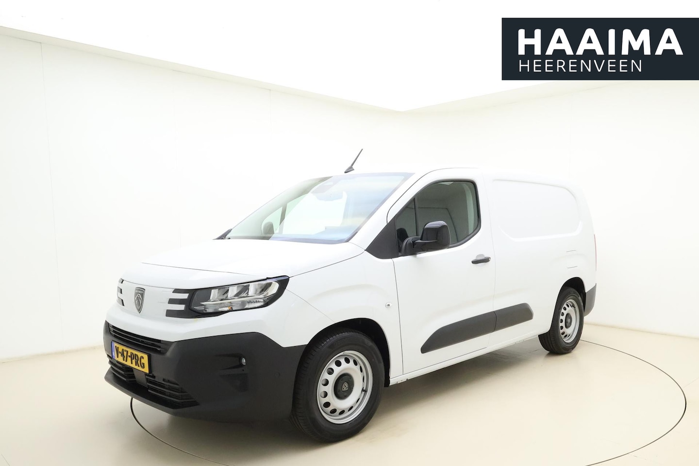 Peugeot e-Partner - 136 L2 50 kWh DEMO | Camera | 3zitplaatsen | betimmering - AutoWereld.nl