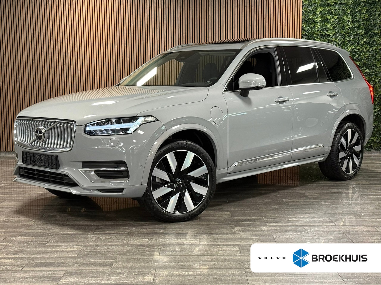 Volvo XC90 - T8 AWD Recharge Plus Bright | Trekhaak | 360 Camera | Harman Kardon | 455pk | Adaptieve Cr - AutoWereld.nl