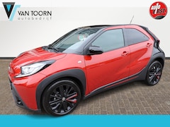 Toyota Aygo X - 1.0 VVT-i S-CVT Premium Automaat. Nieuwstaat Navigatie, two-tone premium kleur