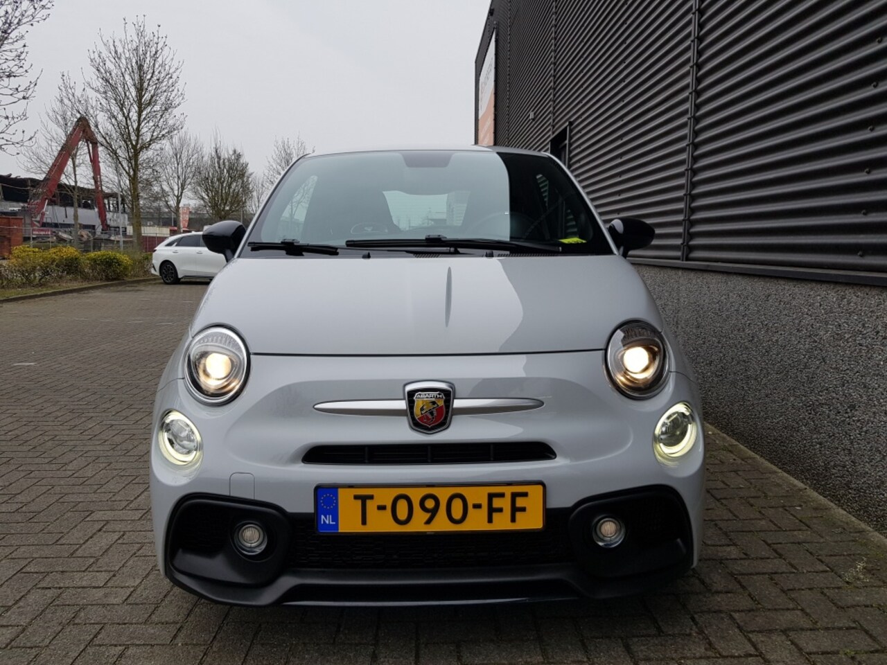Abarth 500 - 1.4 T-Jet Abarth 595 - 145 pk