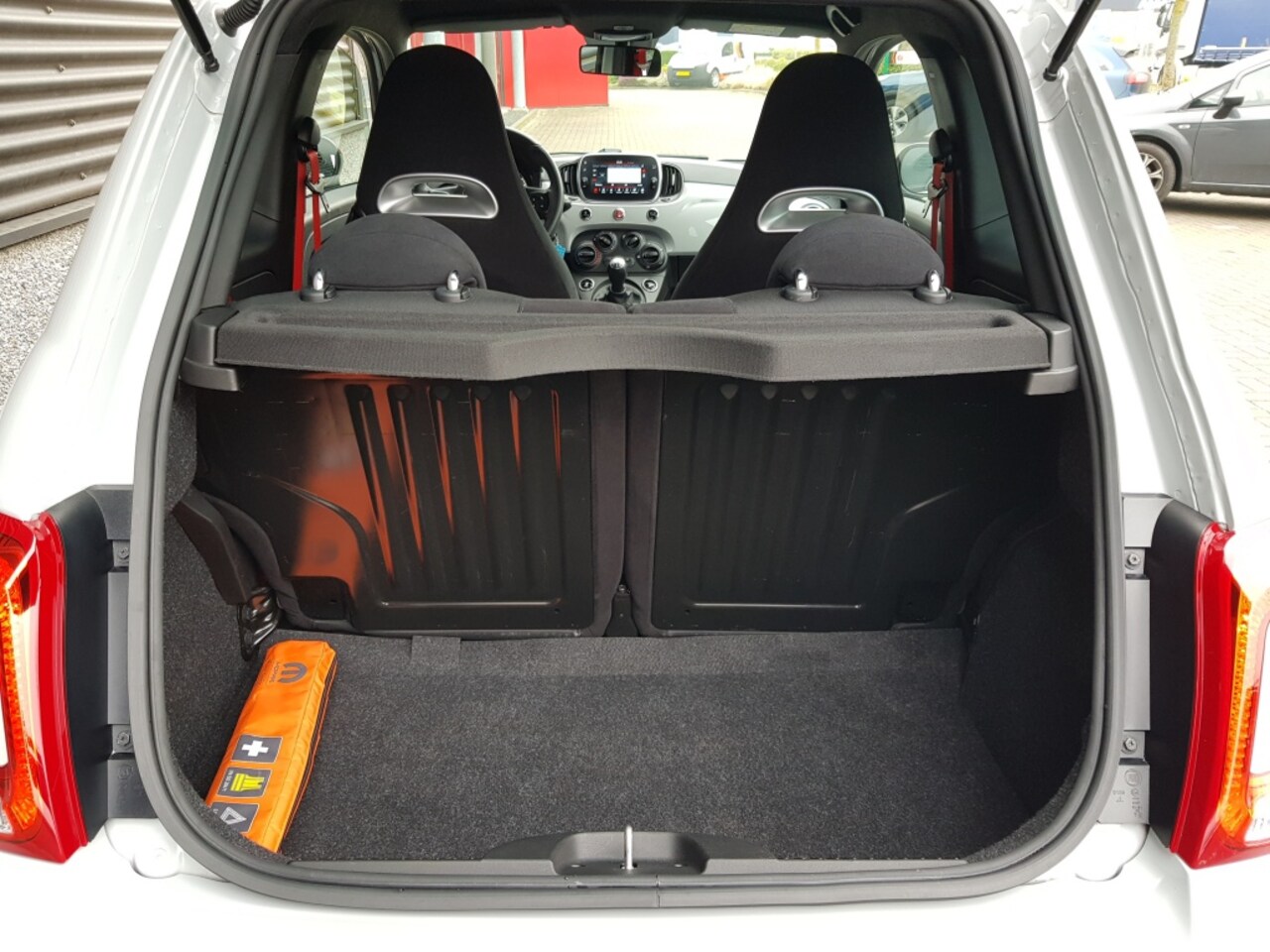 Abarth 500 - 1.4 T-Jet Abarth 595 - 145 pk