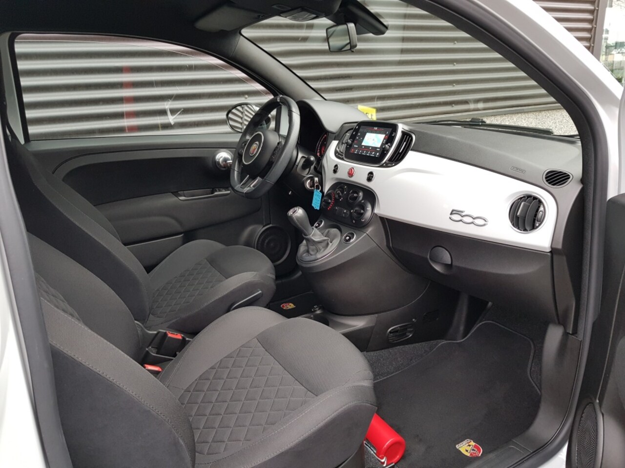 Abarth 500 - 1.4 T-Jet Abarth 595 - 145 pk