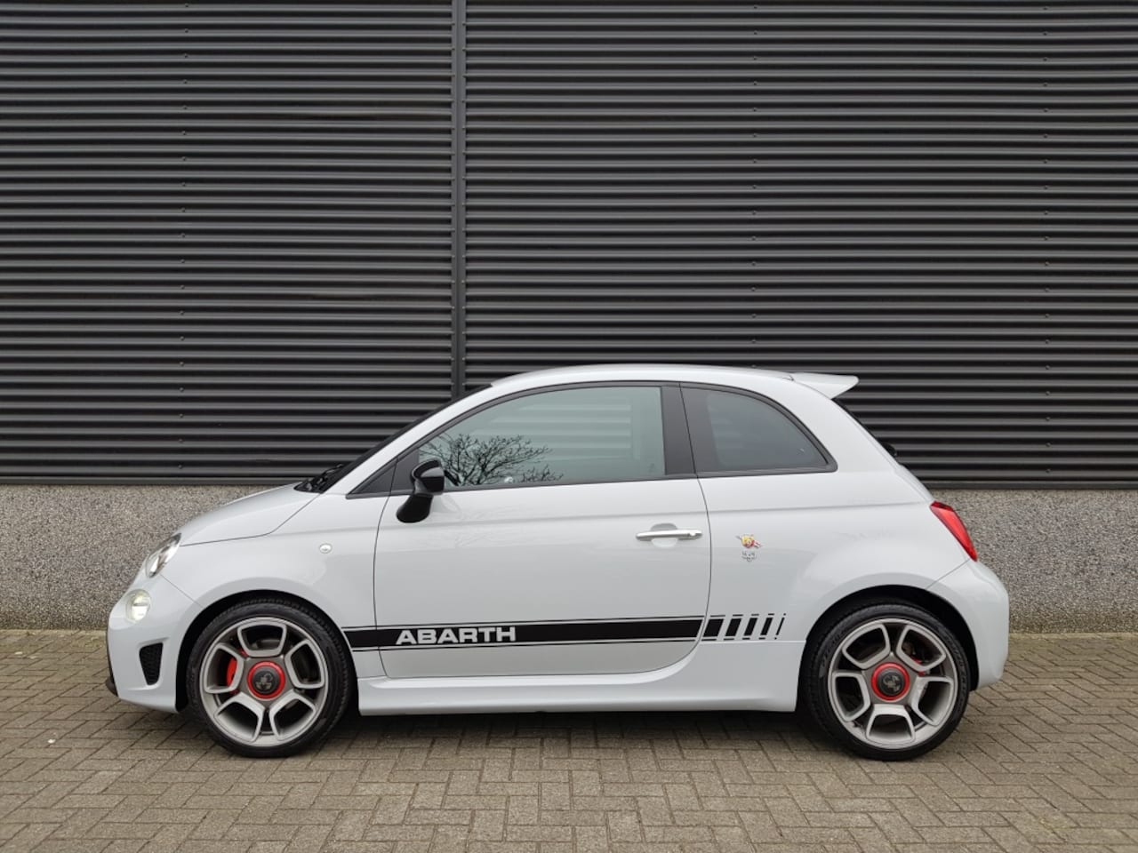 Abarth 500 - 1.4 T-Jet Abarth 595 - 145 pk