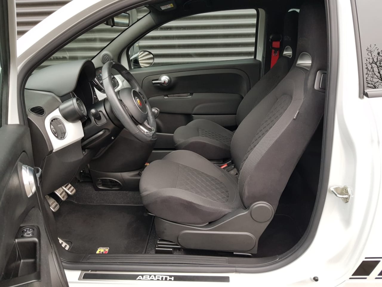 Abarth 500 - 1.4 T-Jet Abarth 595 - 145 pk