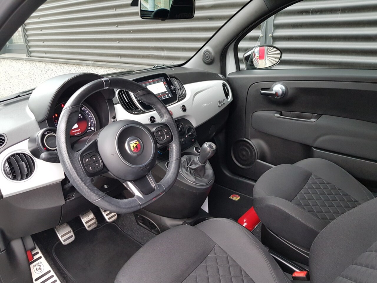 Abarth 500 - 1.4 T-Jet Abarth 595 - 145 pk