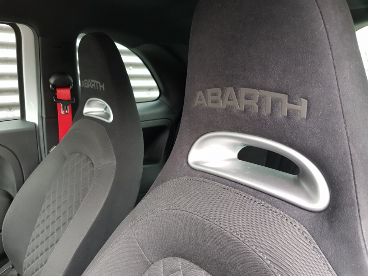 Abarth 500 - 1.4 T-Jet Abarth 595 - 145 pk