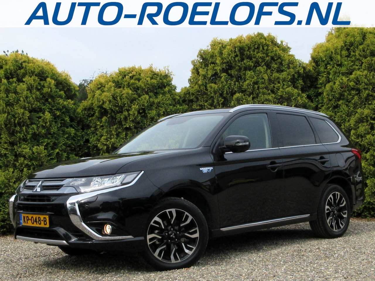 Mitsubishi Outlander - 2.0 PHEV instyle+ * Leder * Camera * Schuifdak * - AutoWereld.nl