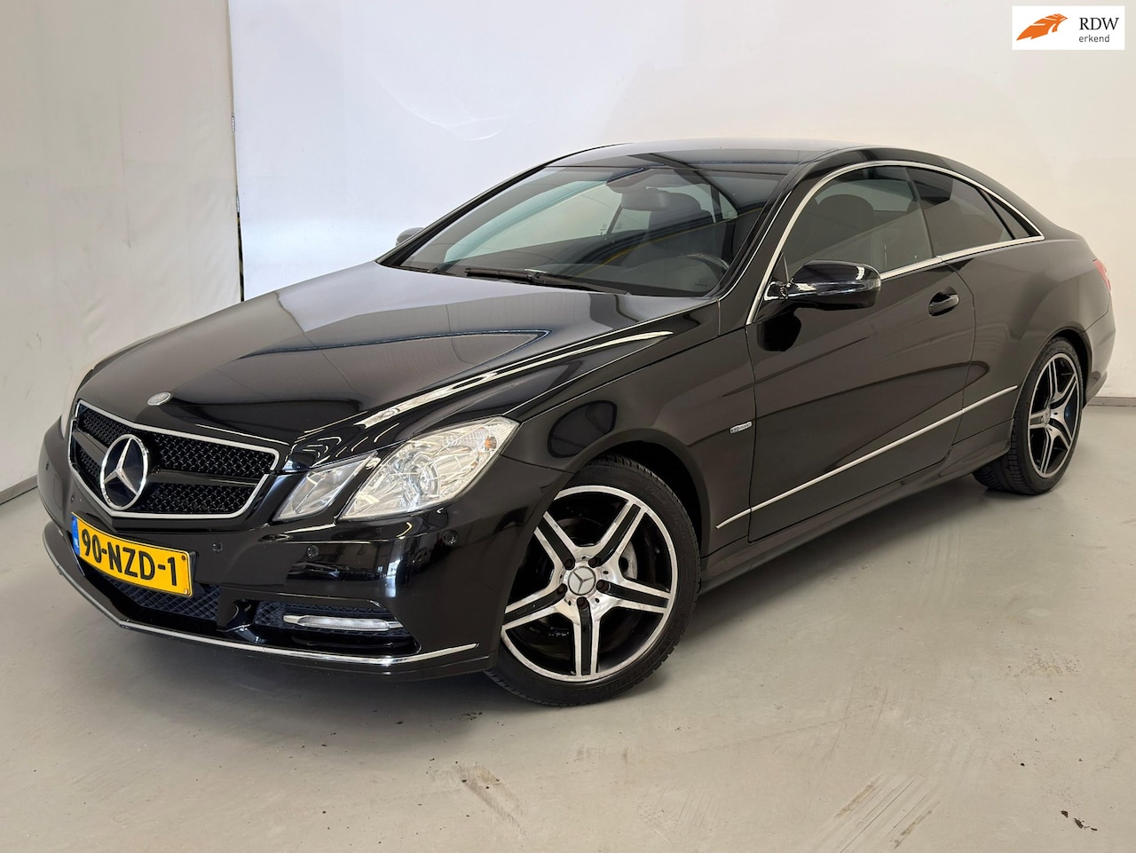 Mercedes-Benz E-klasse Coupé - 250 CGI Elegance / Xenon / Leder / Stoelverwarming - AutoWereld.nl