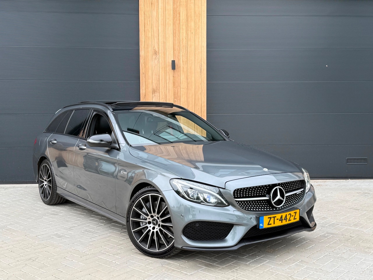 Mercedes-Benz C-klasse Estate - AMG C43 4MATIC (bj 2017) PANO|CARBON|BURMESTER|MEMORY - AutoWereld.nl