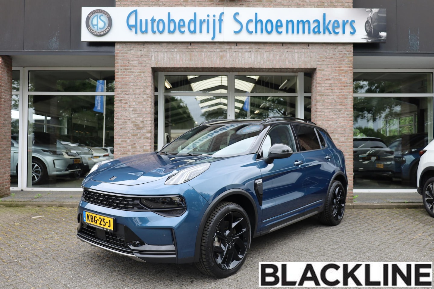 Lynk & Co 01 - 1.5 MY23! 6.6Kwh BLACKLINE! ZWARTE-HEMEL ROLHOES 360-CAMERA PANO/SCHUIF INFINITY DAB NAVI - AutoWereld.nl