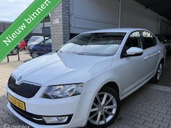 Skoda Octavia - 1.4 TSI / 1STE Eigenaar / Dealer onderh. /