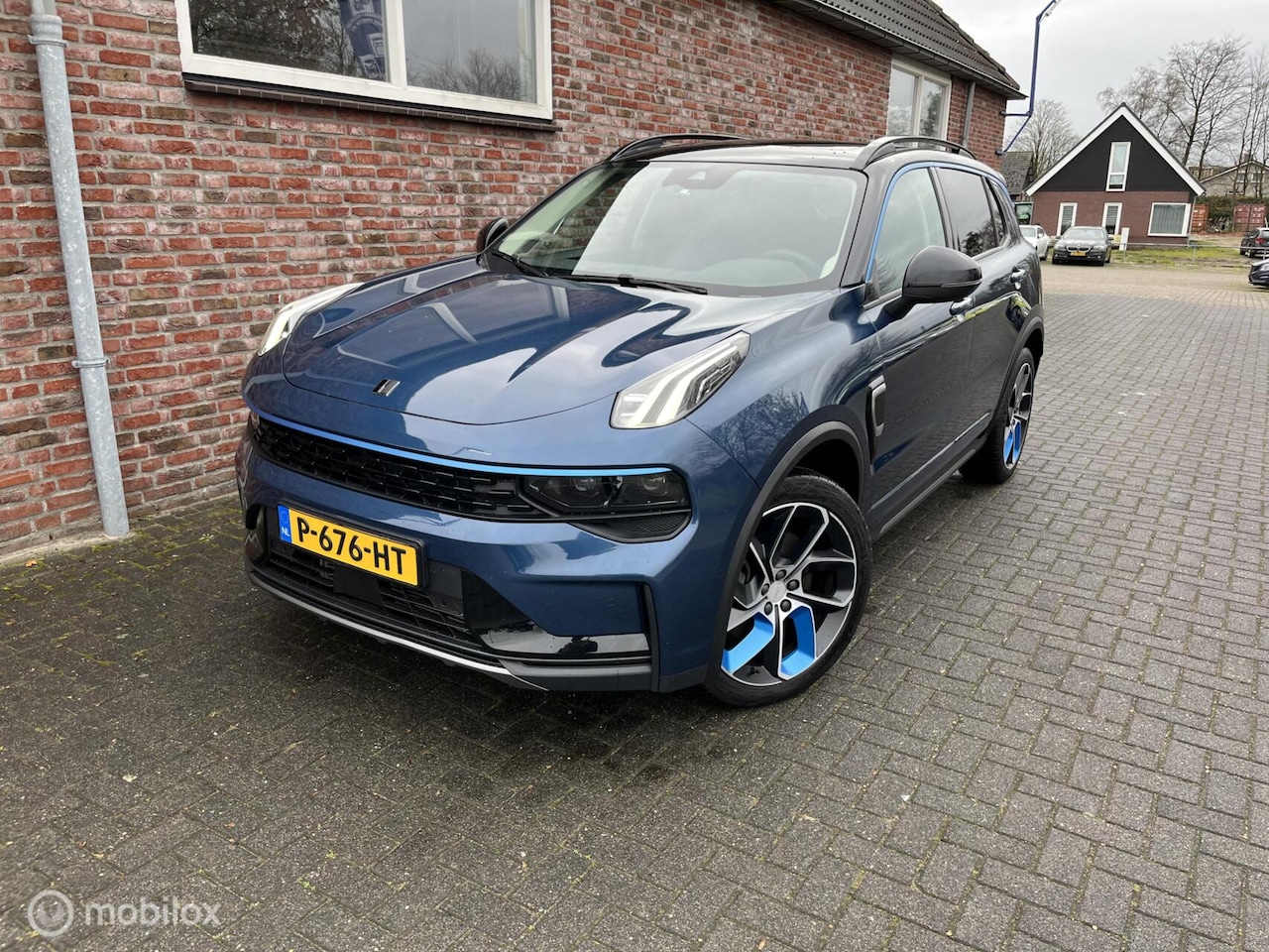 Lynk & Co 01 - 1.5 phev ori nl auto pano dak - AutoWereld.nl