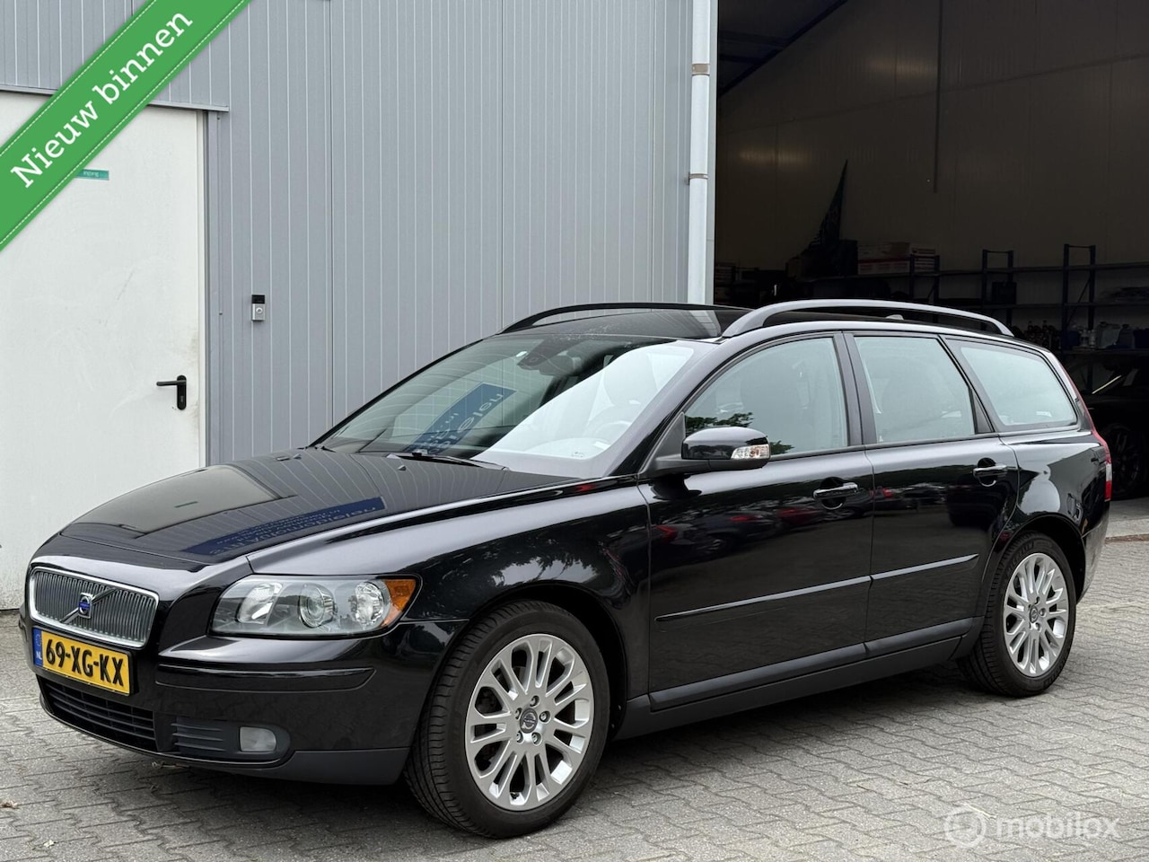 Volvo V50 - 2.0 Momentum 2.0 Momentum, Nette staat, Nieuwe koppeling - AutoWereld.nl