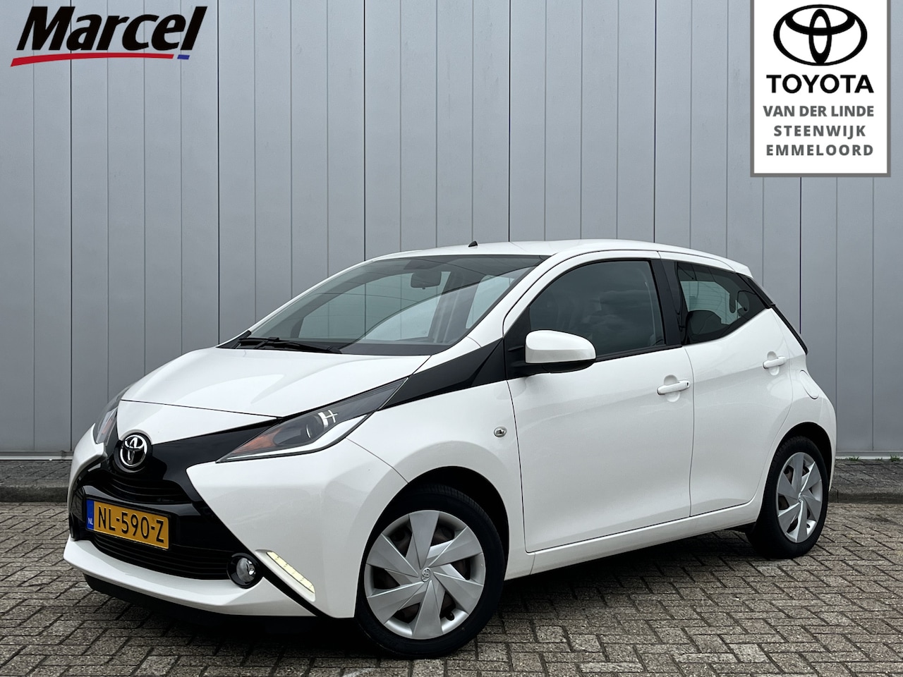Toyota Aygo - 1.0 VVT-i X-Play Airco Camera NL Auto Dealer onderhouden - AutoWereld.nl