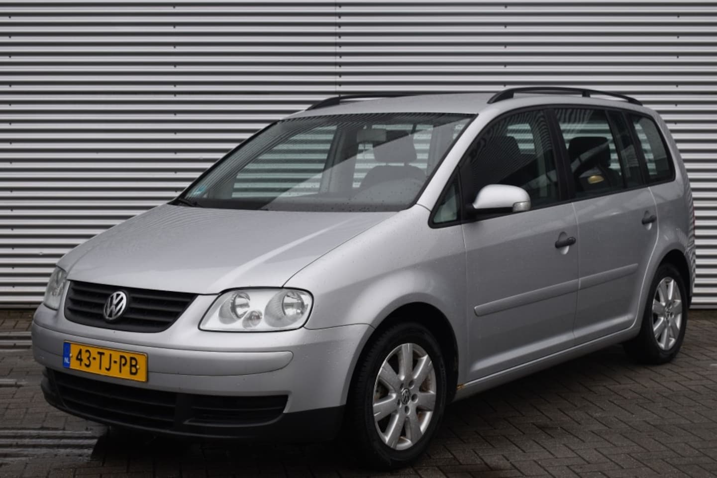 Volkswagen Touran - 1.6-16V FSI Athene 1.6-16V FSI ATHENE - AutoWereld.nl