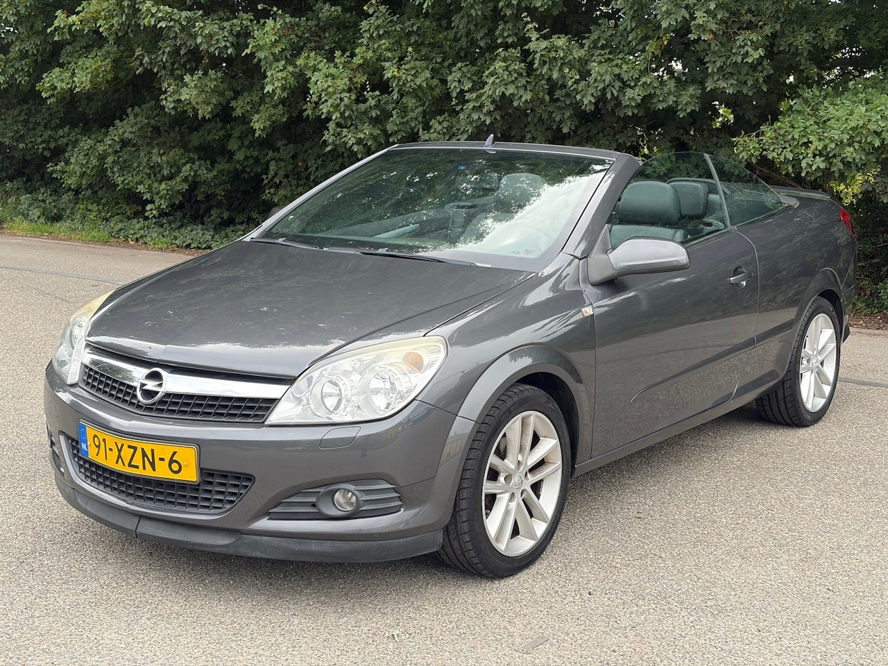 Opel Astra TwinTop - 1.6 Cosmo Airco! Cabrio! Nw APK! Leder! 2009! - AutoWereld.nl