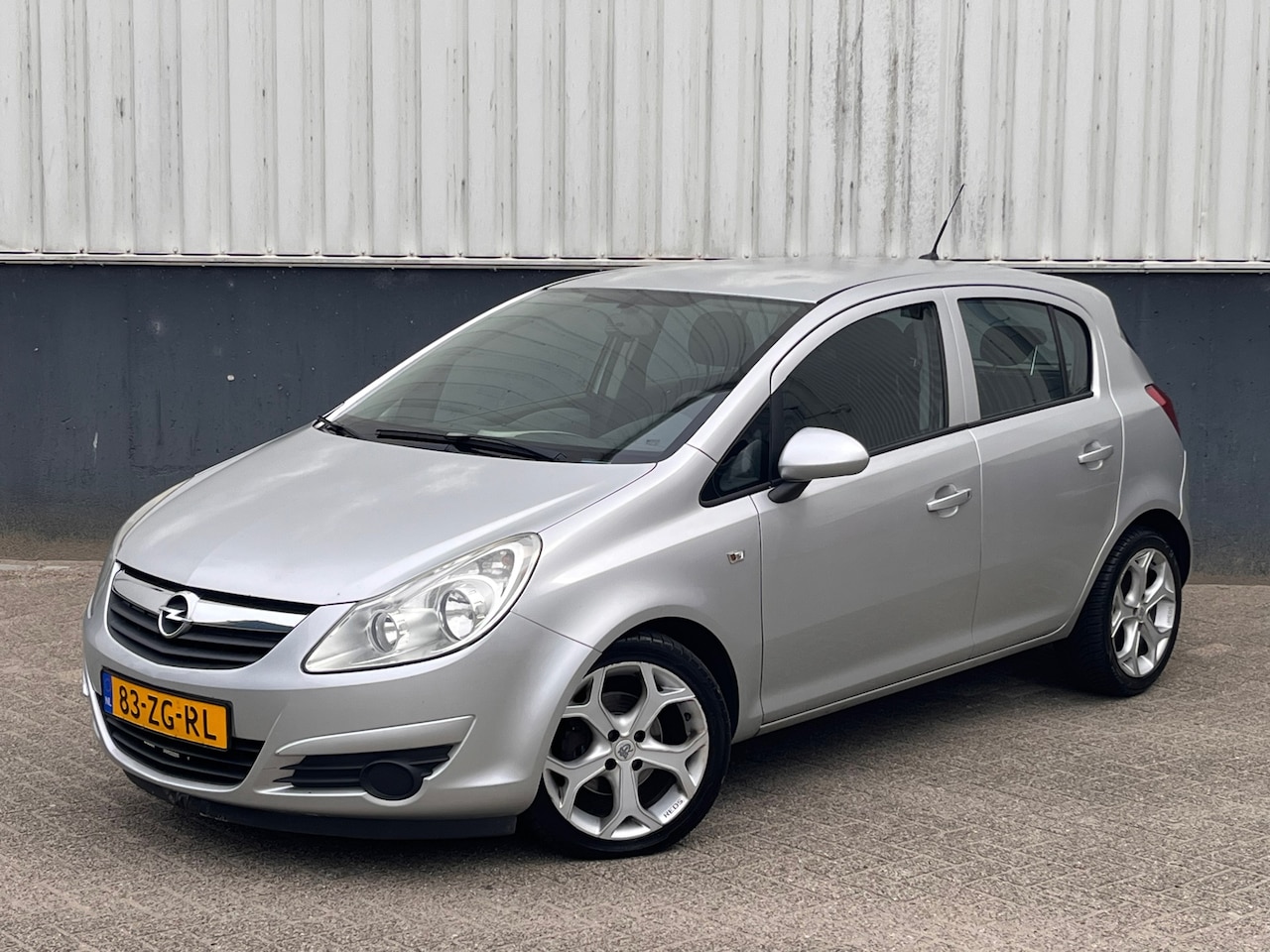 Opel Corsa - 1.4-16V Business | 5drs | 90PK | Nieuwe APK | 16 Inch Sportwielen | Airco | Privacy | Navi - AutoWereld.nl