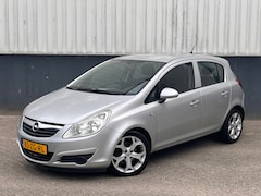 Opel Corsa - 1.4-16V Business | 5drs | 90PK | Nieuwe APK | 16 Inch Sportwielen | Airco | Privacy | Navi