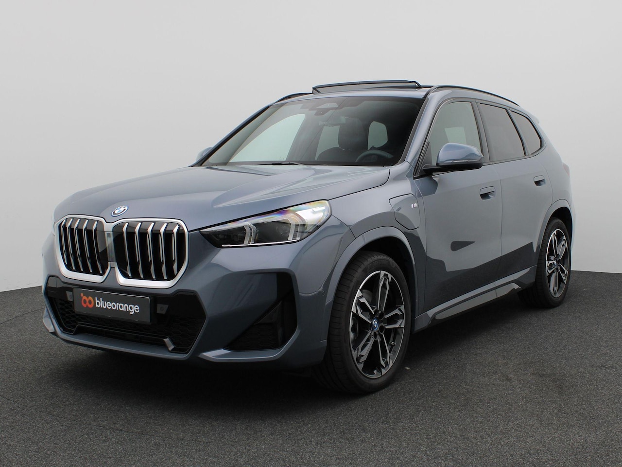 BMW X1 - xDrive25e 245PK Aut. M-Sport, Pano-Schuifdak, Keyless, Digital Key, Stoelverwarming, LED v - AutoWereld.nl