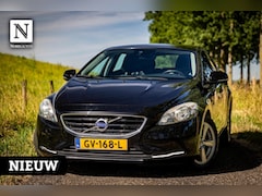Volvo V40 - 2.0 D2 Momentum |Nap |Trekhaak |Navi |2x sleutel