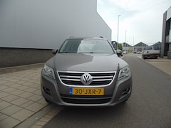 Volkswagen Tiguan - 1.4 TSI Comfort&Design Met airco navi trekhaak