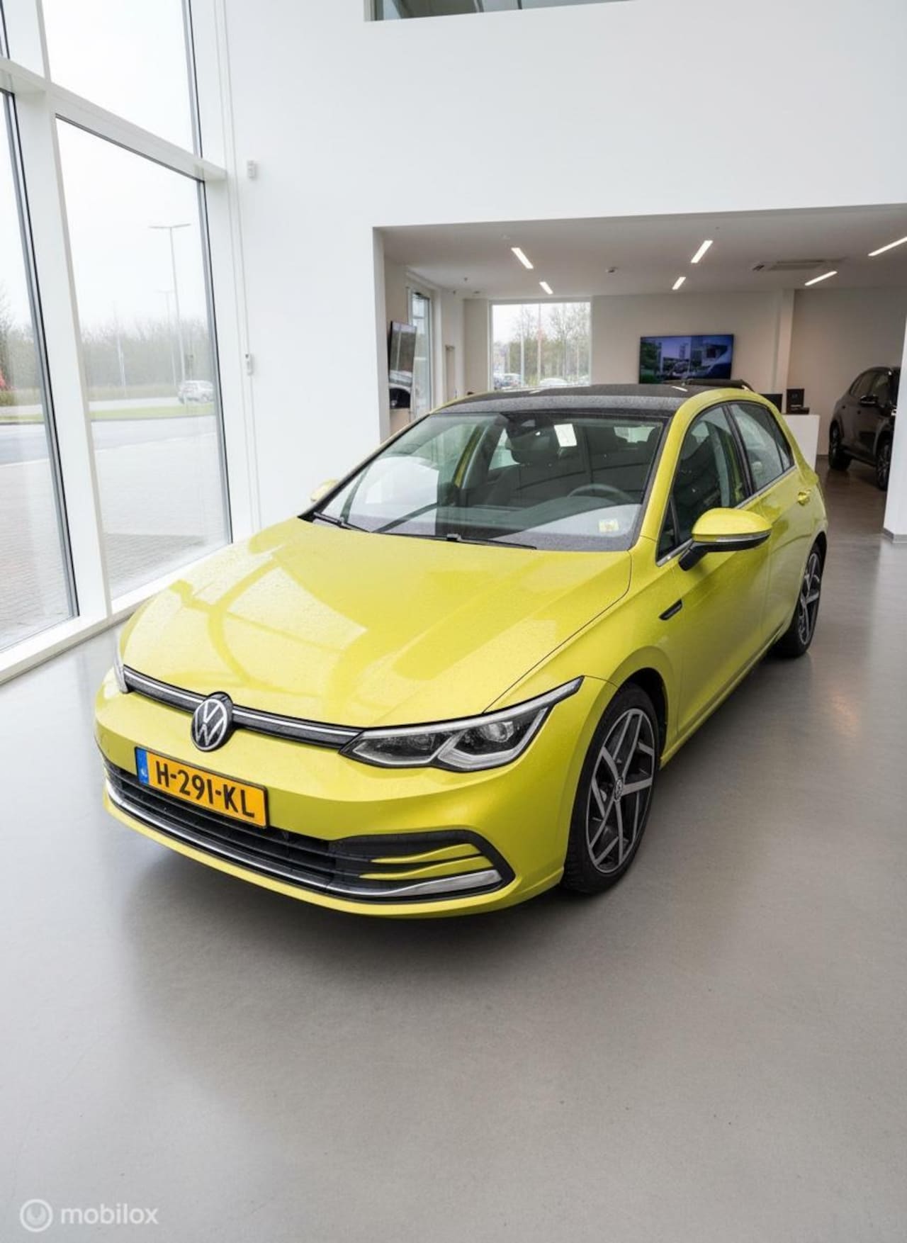Volkswagen Golf - 1.5 eTSI Style Ad Cruise|Navi|Pano|Led - AutoWereld.nl