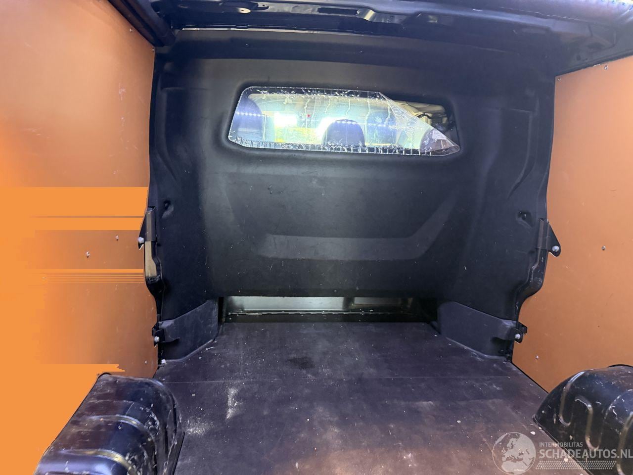 Renault Trafic - 2.0 L2H1 Extra DC 36.000 NAP!