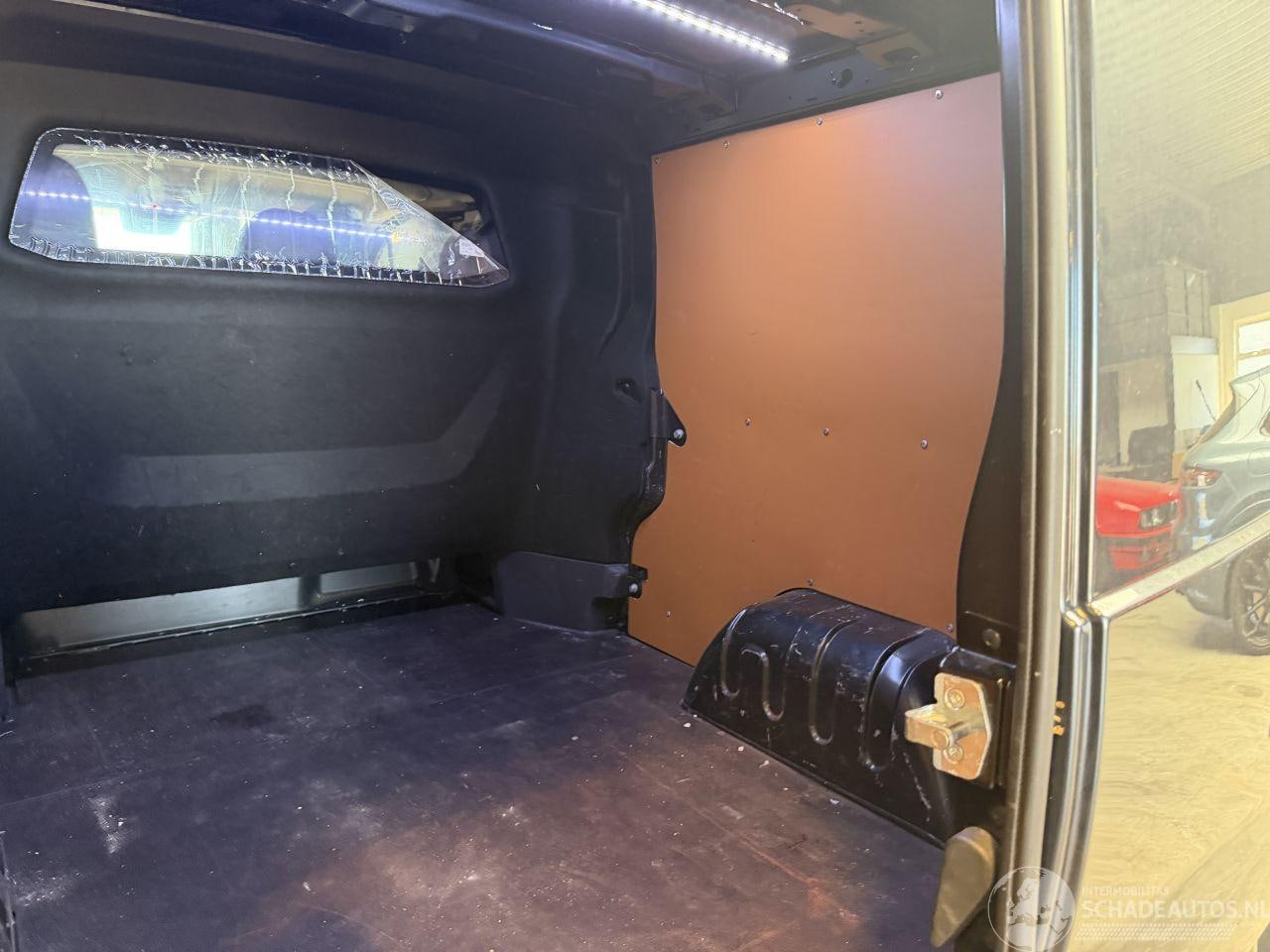 Renault Trafic - 2.0 L2H1 Extra DC 36.000 NAP!