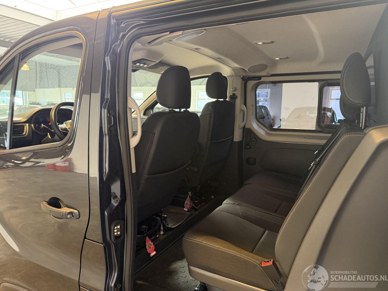 Renault Trafic - 2.0 L2H1 Extra DC 36.000 NAP!