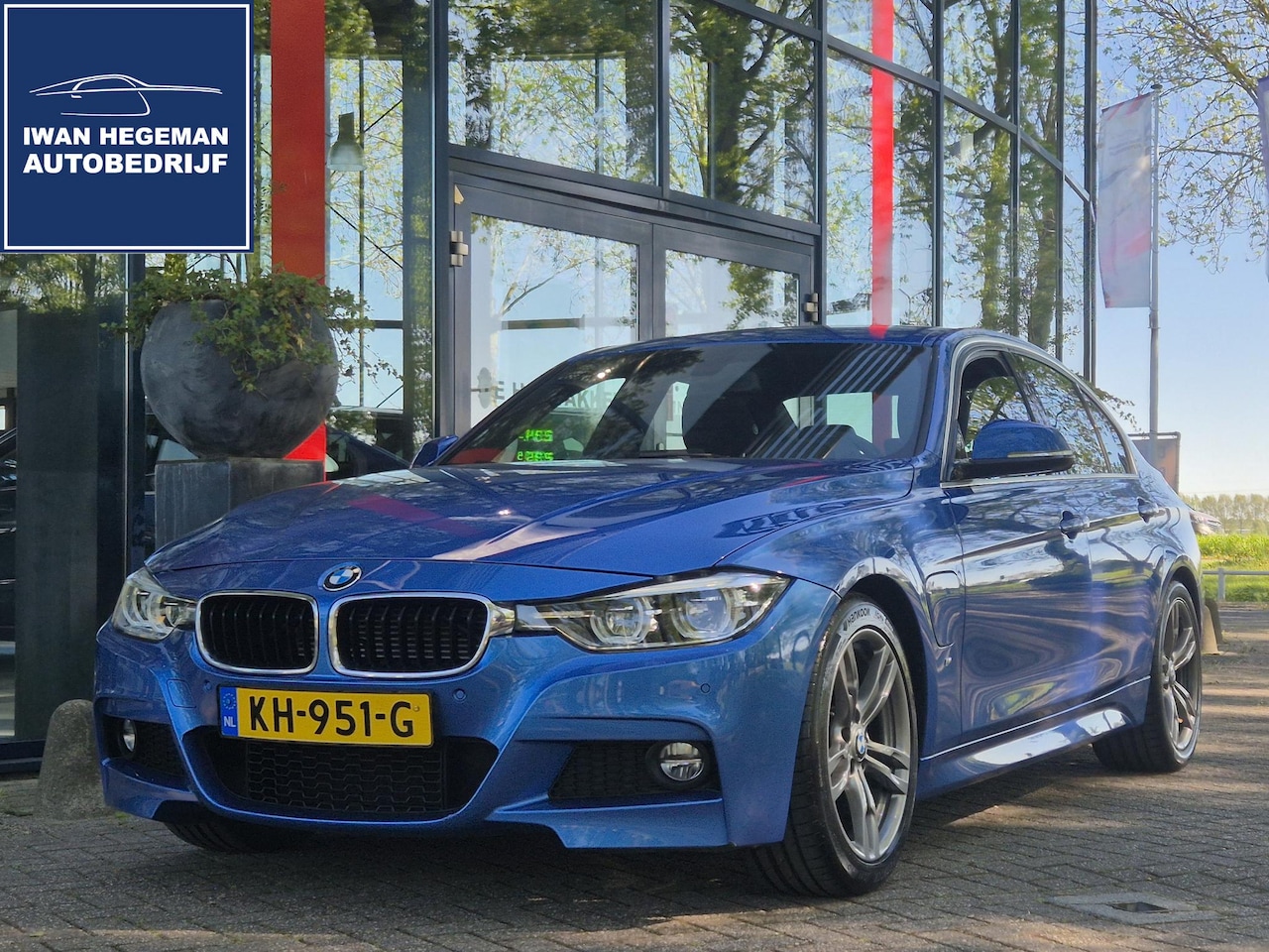 BMW 3-serie - 330e IPERFORMANCE AUTOMAAT | SOH 86% | M-Sportpakket | Navi | ECC | PDC | 18inch | Cruise - AutoWereld.nl