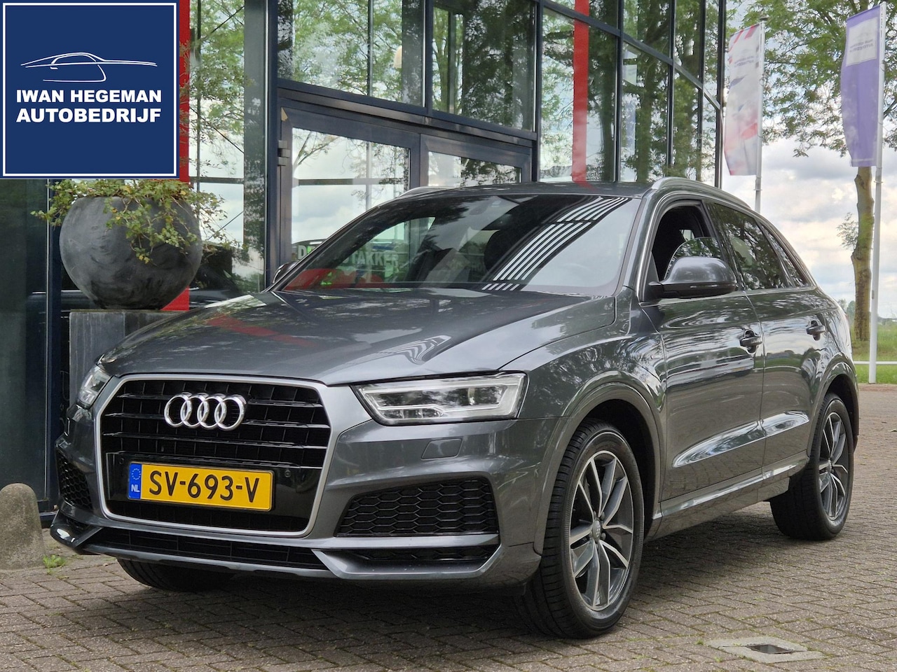 Audi Q3 - 1.4 TFSI CoD Sport S-Line AUTOMAAT | Afn. Trekhaak | Navigatie | Climate Control | Cruise - AutoWereld.nl