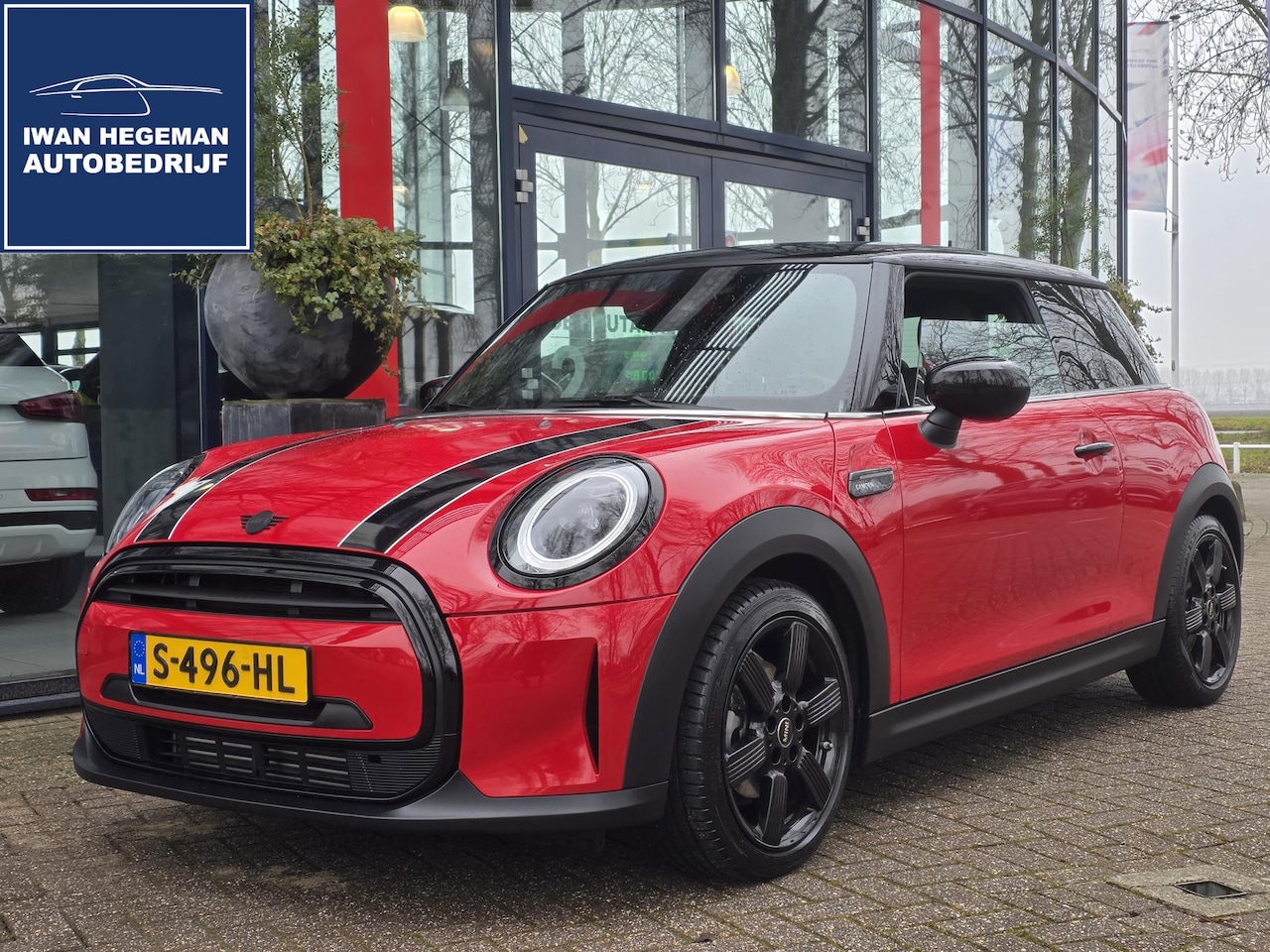 MINI Cooper - Mini 1.5 Camden Edition | Climate Control | Parkeersensoren | Navigatie | LM Velgen - AutoWereld.nl