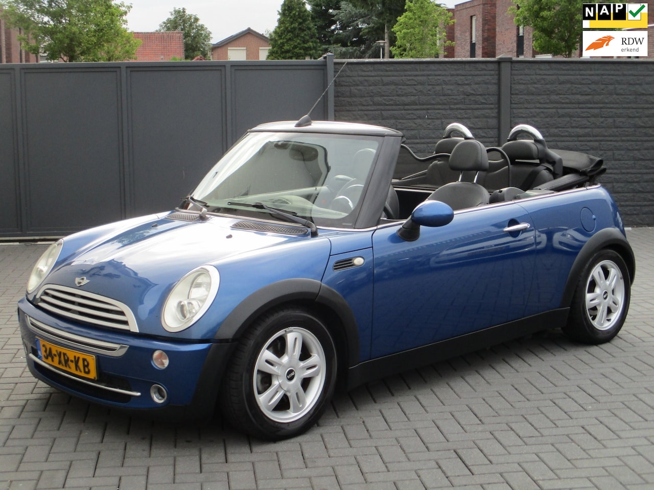 MINI Cabrio - 1.6 Cooper Chili Leer Airco Pdc Org NL !! - AutoWereld.nl