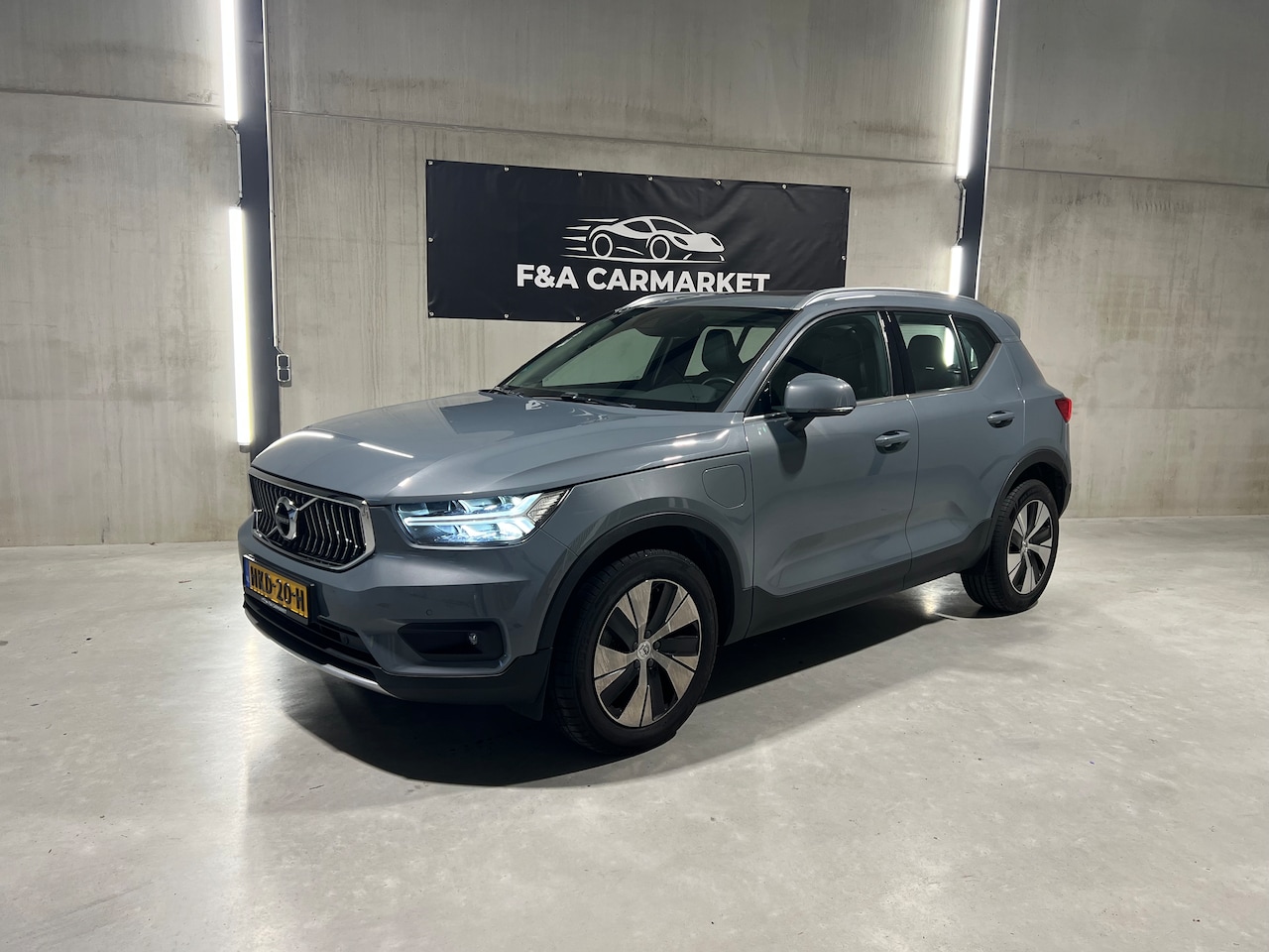 Volvo XC40 - 1.5 T5 Recharge Inscription 6 MND GARANTIE | PANO | ACC | CARPLAY - AutoWereld.nl