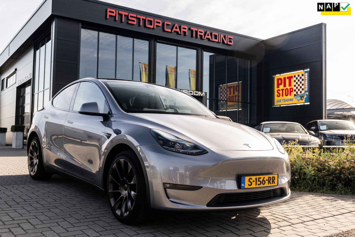 Tesla Model Y - Long Range AWD 75 kWh Long Range AWD 75 kWh, 351 PK, NL Auto, Camera, - AutoWereld.nl