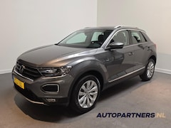 Volkswagen T-Roc - 1.5 TSI Sport - Apple Carplay/Android Auto - Adaptive Cruise - Navi - LED - Trekhaak (afne