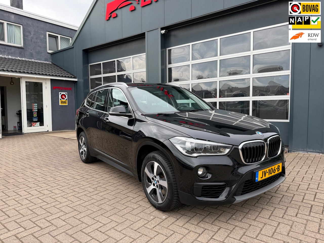 BMW X1 - SDrive20i Centennial High Executive / Head-Up / Sport leder . - AutoWereld.nl